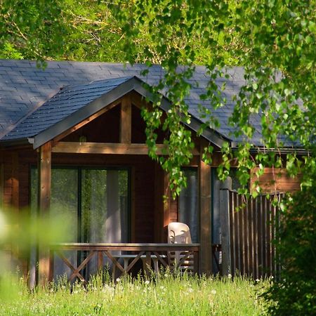 Saint-Germain-du-Teil Les Chalets De Booz מראה חיצוני תמונה