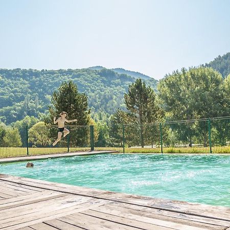 Saint-Germain-du-Teil Les Chalets De Booz מראה חיצוני תמונה