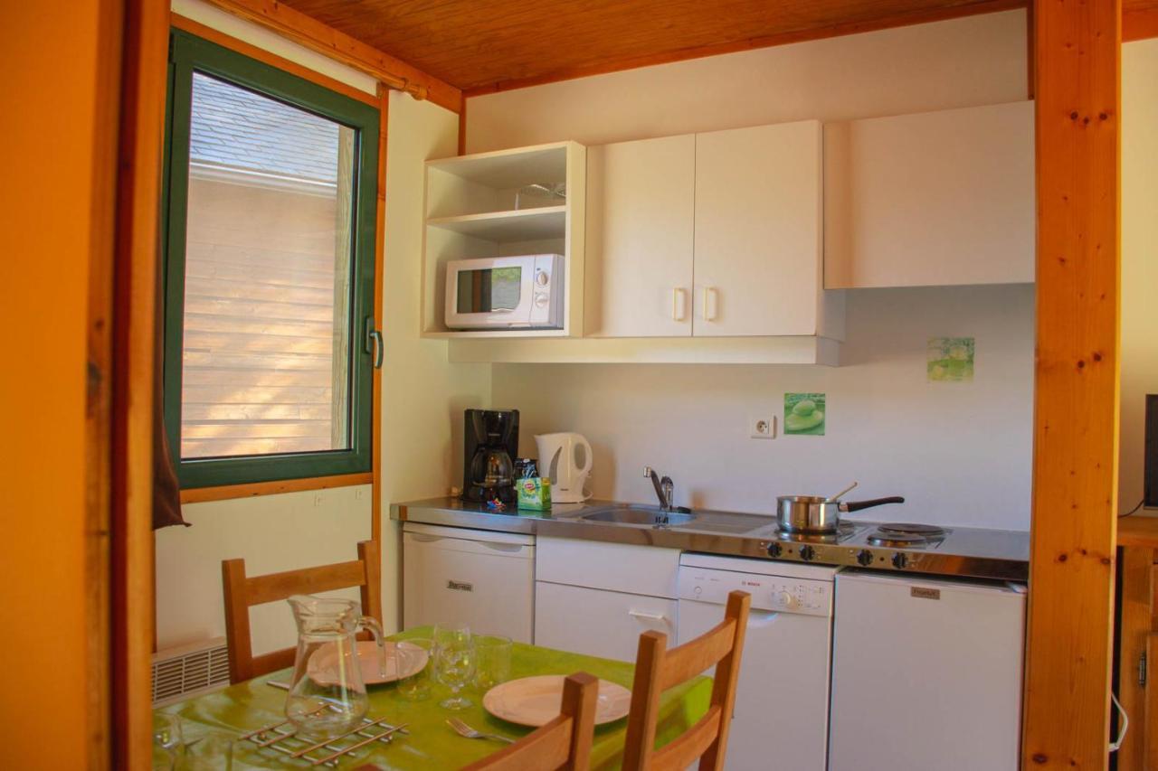 Saint-Germain-du-Teil Les Chalets De Booz מראה חיצוני תמונה