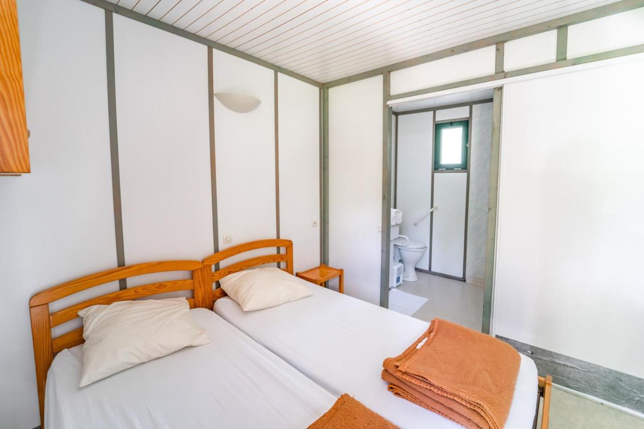 Saint-Germain-du-Teil Les Chalets De Booz מראה חיצוני תמונה