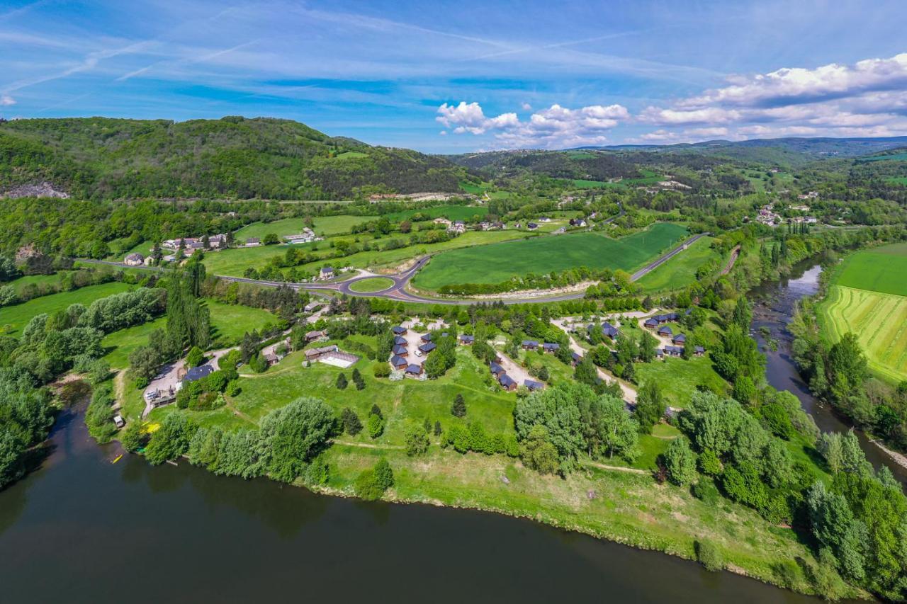 Saint-Germain-du-Teil Les Chalets De Booz מראה חיצוני תמונה