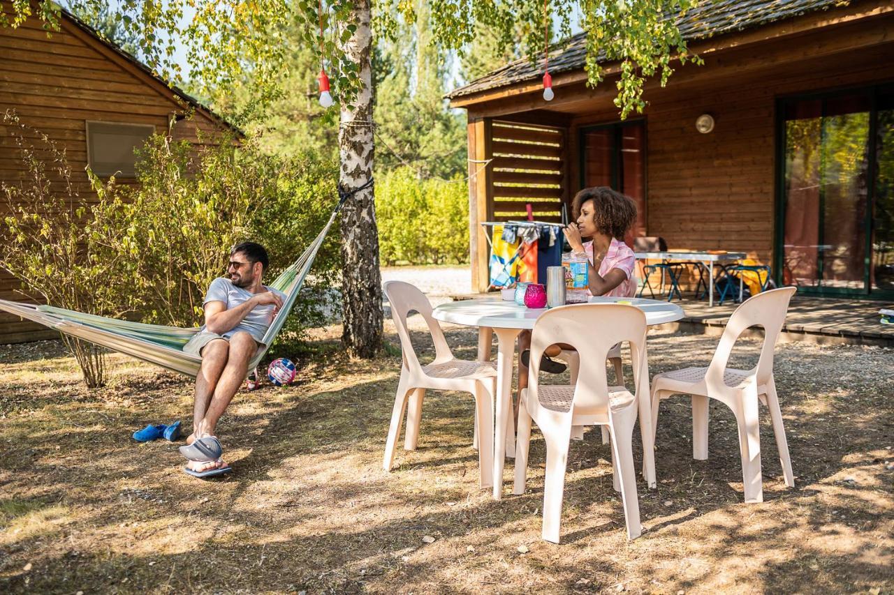 Saint-Germain-du-Teil Les Chalets De Booz מראה חיצוני תמונה